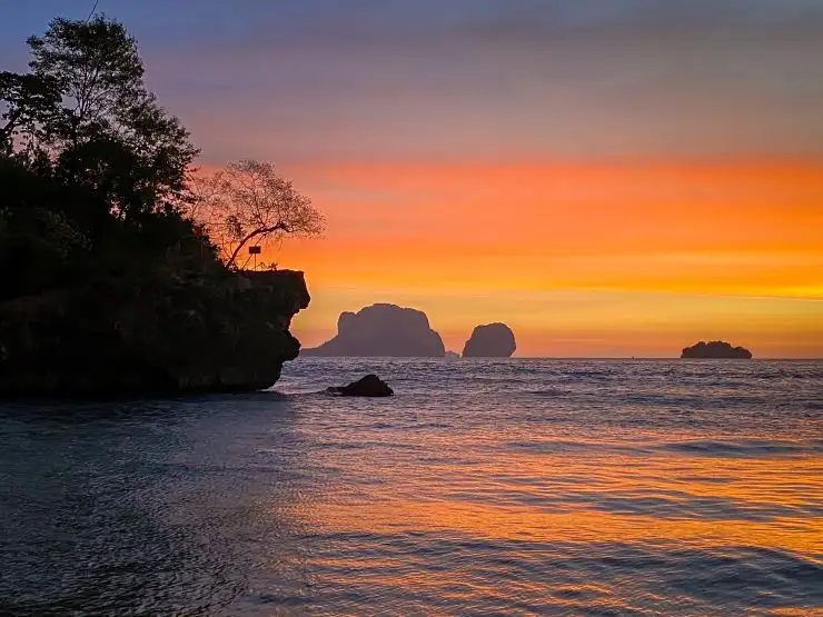 Krabi 7 Islands Sunset Trip by Traditional Longtail Boat with Beach BBQ